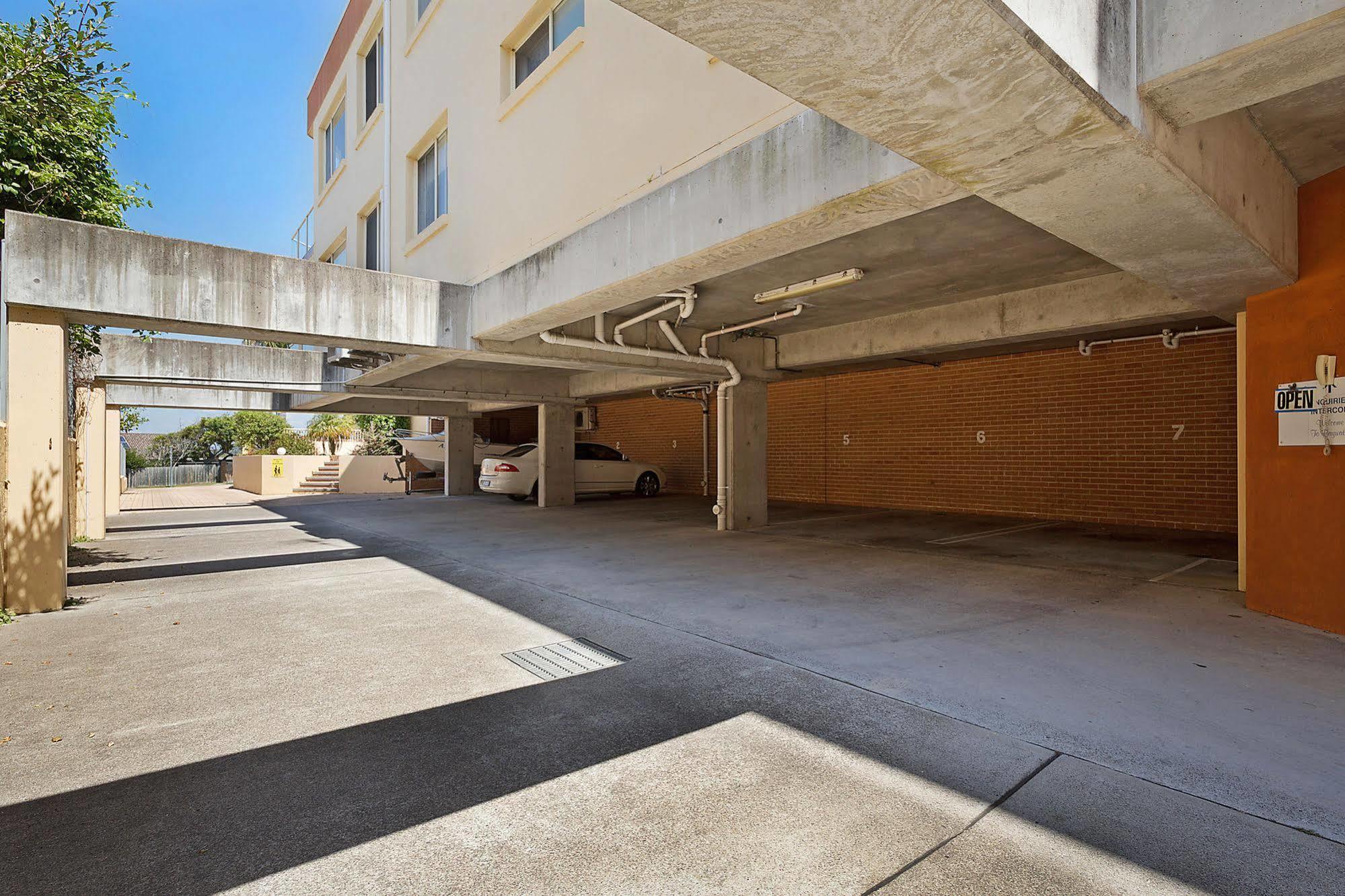 Baywatch Apartments メリンブラ エクステリア 写真